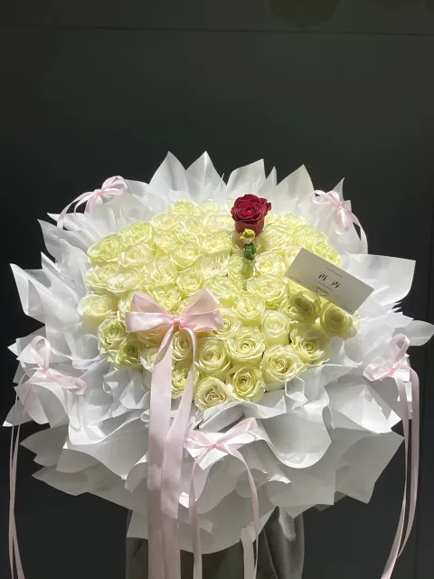 【黄色浪漫】52朵