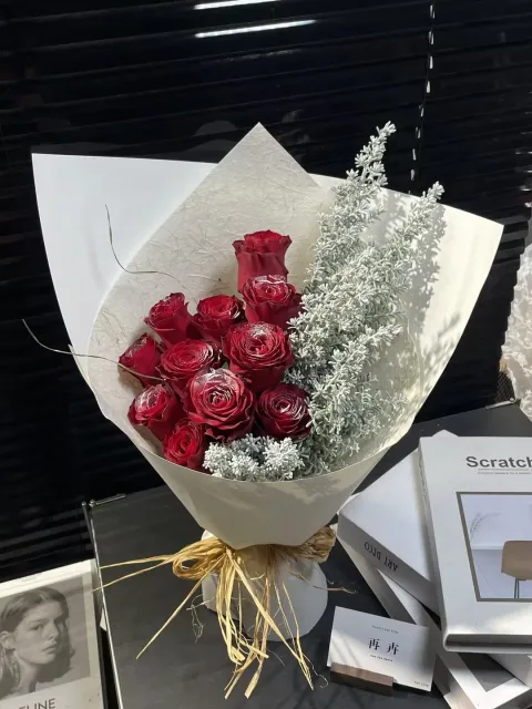 【女王裙摆】