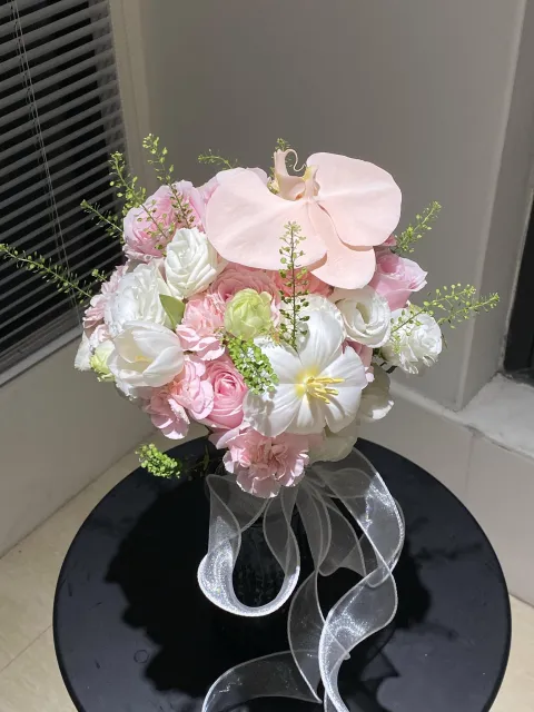【窗内云】