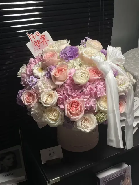 【粉与白】