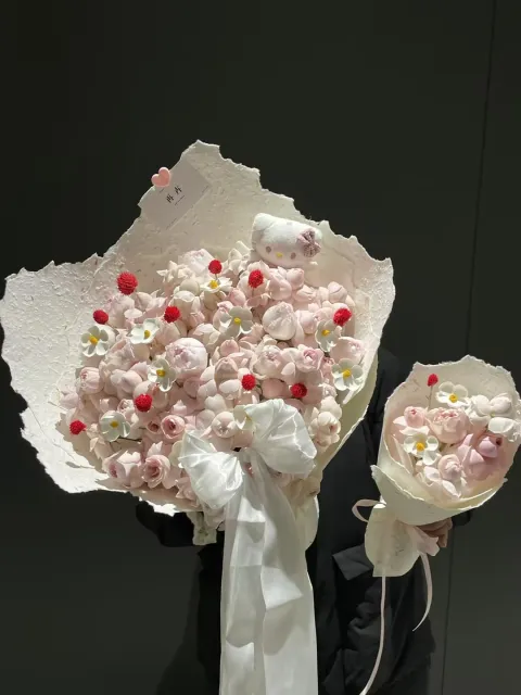 【碎白满枝】