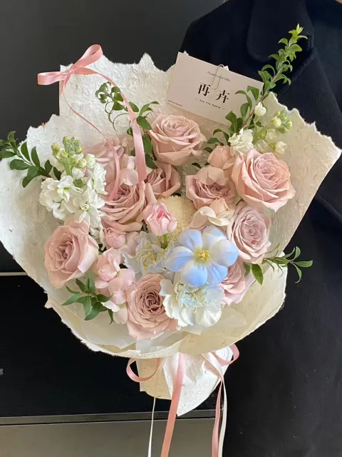 【粉漾青枝】